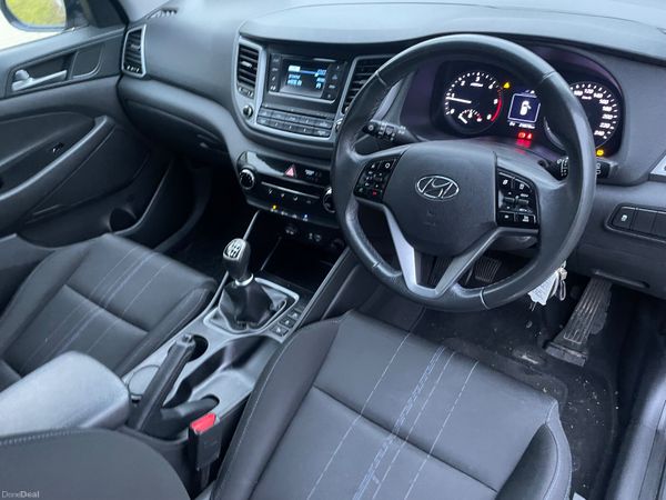 Hyundai Tucson 2017 380369770