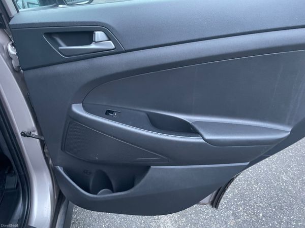 Hyundai Tucson 2017 380369776