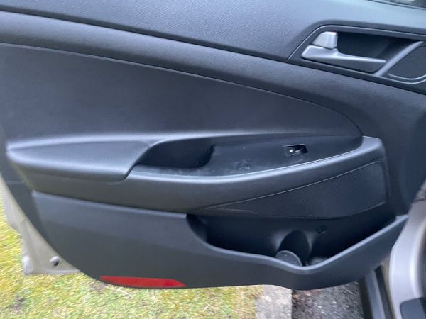 Hyundai Tucson 2017 380369782