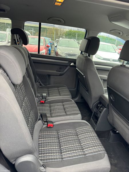 Volkswagen Touran AUTOMATIC 380393164