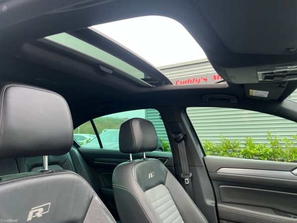 2017 (172) Volkswagen Passat R Line 2.0 - Sunroof 380300570
