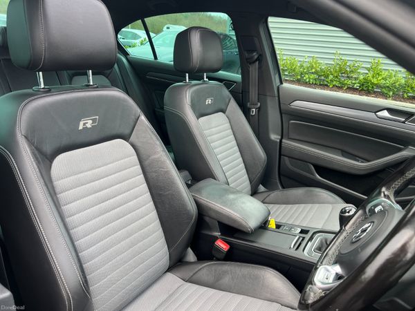 2017 (172) Volkswagen Passat R Line 2.0 - Sunroof 380300574