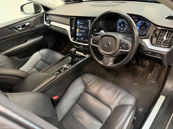 192 VOLVO V60 2.0D MANUAL MOMENTUM 380311440