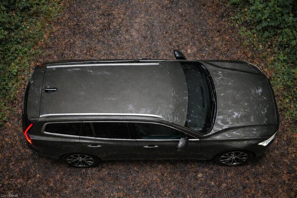 192 VOLVO V60 2.0D MANUAL MOMENTUM 380311410