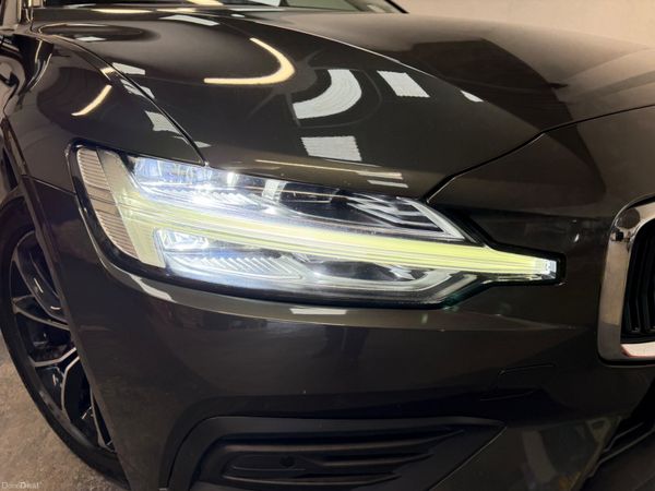 192 VOLVO V60 2.0D MANUAL MOMENTUM 380311424