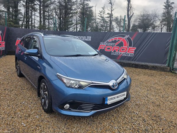 Toyota Auris Estate Hybrid2017 380332882