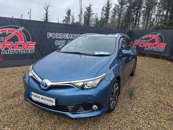 Toyota Auris Estate Hybrid2017 380332886