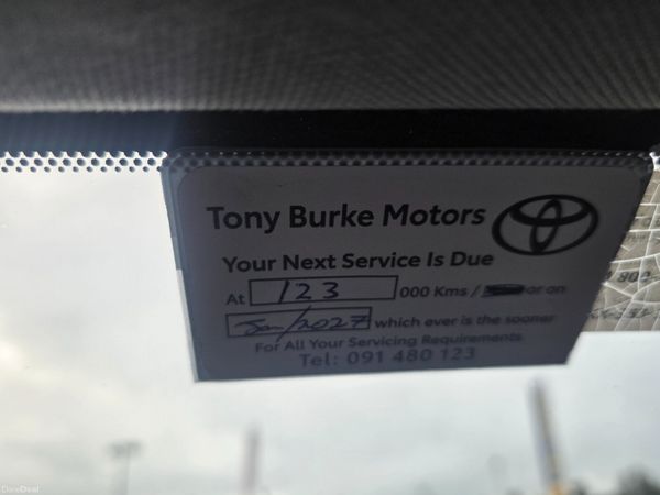 Toyota Auris Estate Hybrid2017 380332944