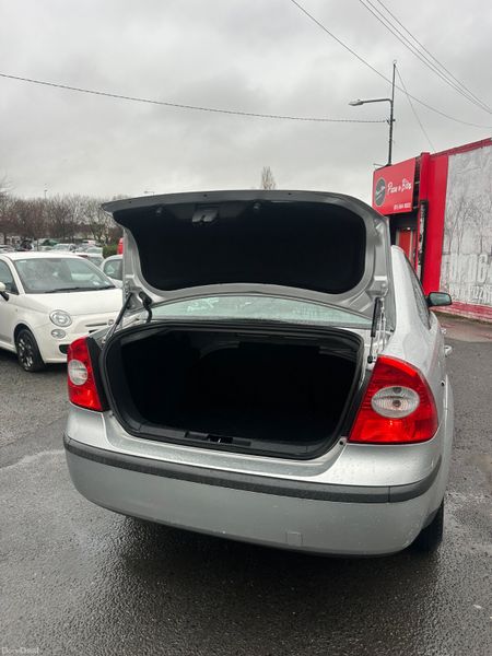 Ford Focus 1.6i Petrol NCT TAX 380338532