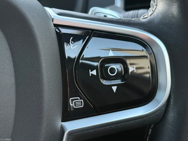 Stunning 201 Volvo XC90 R-Design! 380457528