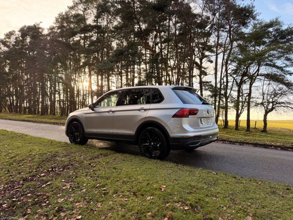 Volkswagen Tiguan 2.0 TDI Low KM 380464870