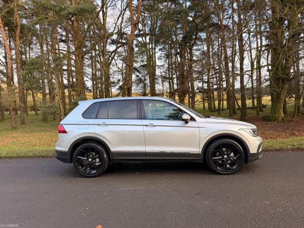 Volkswagen Tiguan 2.0 TDI Low KM 380464874