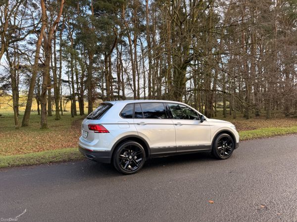 Volkswagen Tiguan 2.0 TDI Low KM 380464876