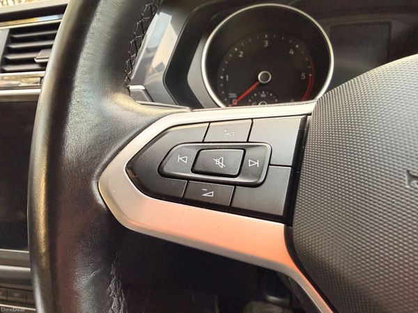 Volkswagen Tiguan 2.0 TDI Low KM 380464884