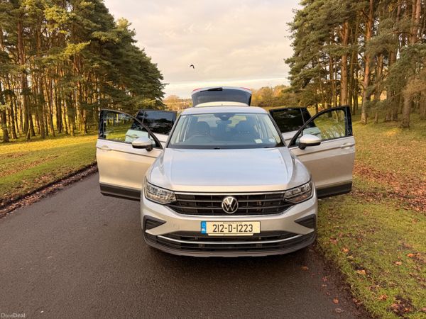 Volkswagen Tiguan 2.0 TDI Low KM 380464918