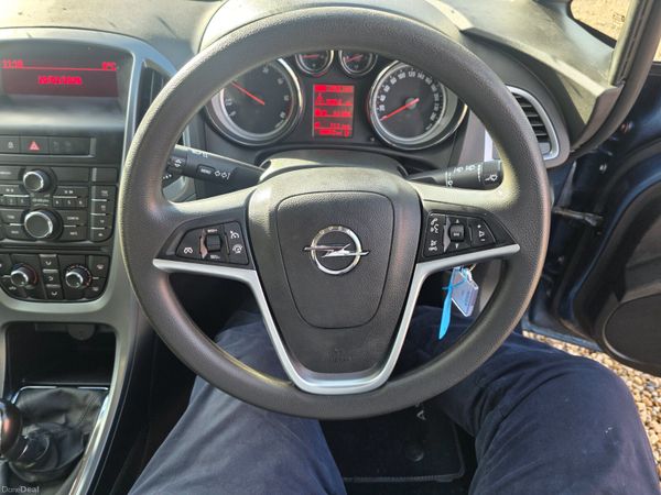 Opel Astra 2014 380487638