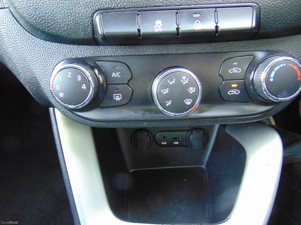 Kia Ceed 2014  1.4 VR-7 98BHP 5DR 380490484