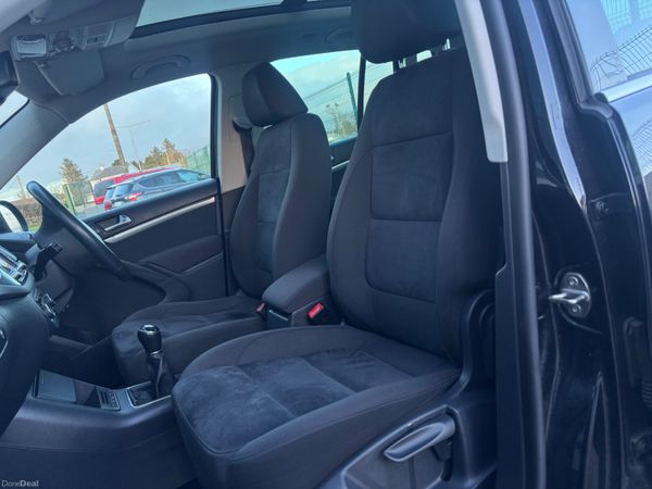 Volkswagen Tiguan SPORT LOW MILEAGE 380493470