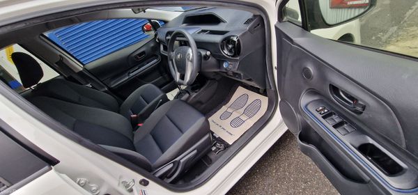 Toyota Aqua Automatic 380546810