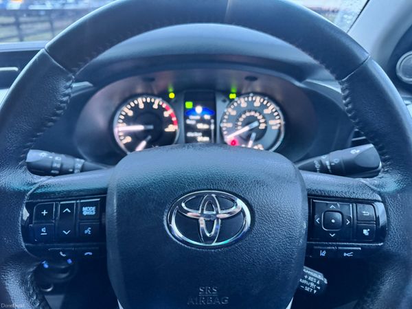 211 Toyota Hilux Invincible Bargain***** 380557546