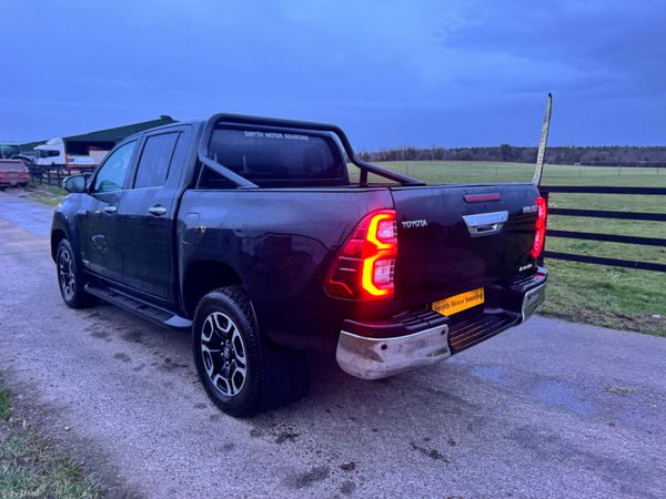 211 Toyota Hilux Invincible Bargain***** 380557524