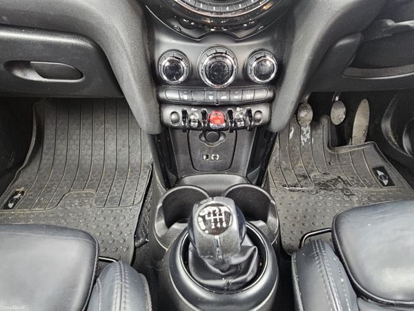 Mini Cooper Seven 2017 Hatchback NCT 09/27 380586286