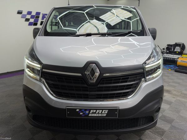 2021 RENAULT TRAFIC WHEEL CHAIR BUS. 8 SEATER 380501318