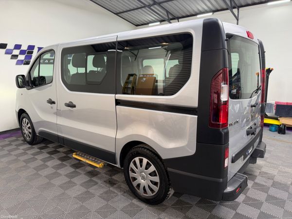 2021 RENAULT TRAFIC WHEEL CHAIR BUS. 8 SEATER 380501328