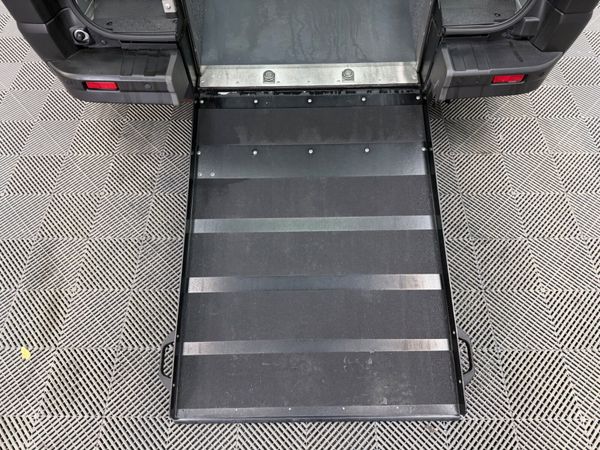 2021 RENAULT TRAFIC WHEEL CHAIR BUS. 8 SEATER 380501338