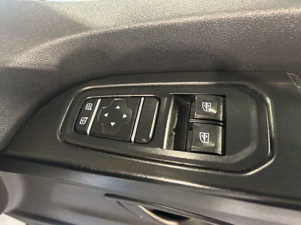 Nissan Primastar 2022 380519204