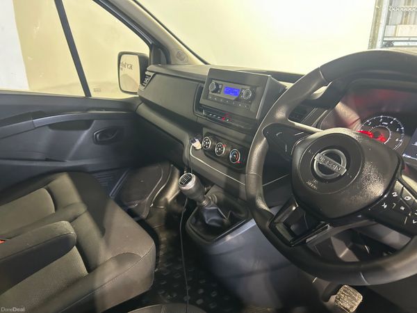 Nissan Primastar 2022 380519214