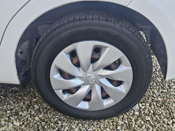 Toyota Vitz  2018 1.0 Petrol Automatic NCT 07/27 380538404