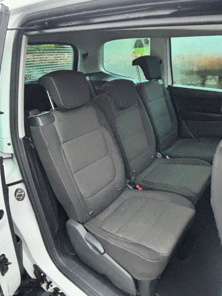 Volkswagen Sharan 2016 380653872