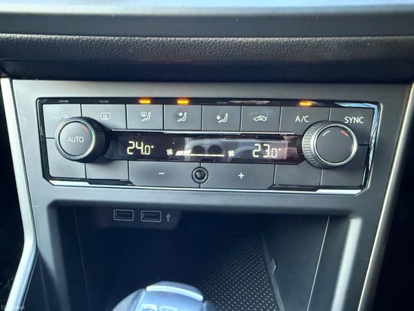 Volkswagen Polo 2018 380692592