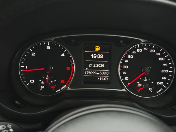 152 Audi A1 1.6 TDI SPORT 380622026