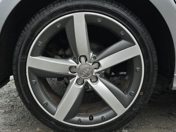 152 Audi A1 1.6 TDI SPORT 380622030