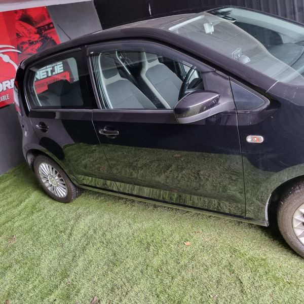 2014 Volkswagen up 1.0 L Automatic 380754202