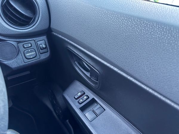 2014 Toyota Yaris Low Mileage 380767076