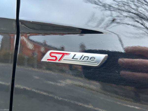 2017 FORD FOCUS ST LINE SERVICE HISTORY 380780022