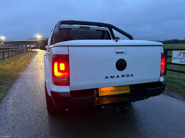 151 Volkswagen Amarok Highline 180bhp black Ed 380783548