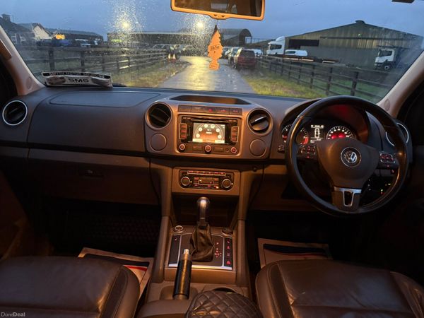 151 Volkswagen Amarok Highline 180bhp black Ed 380783568