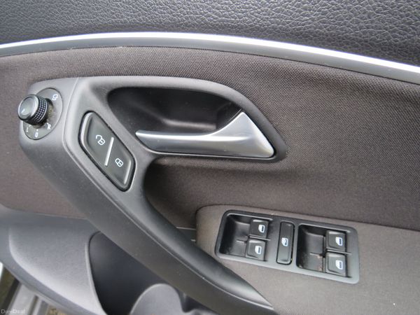 Volkswagen Polo 2017 1LT PETROL ALL STAR MODEL 380793410