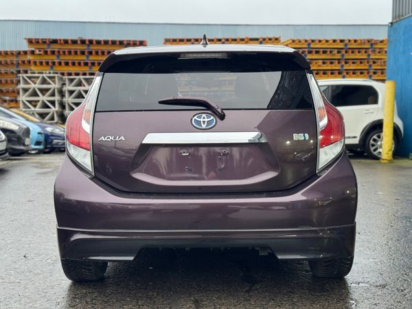 2017 Toyota aqua Hybrid Automatic 380794750
