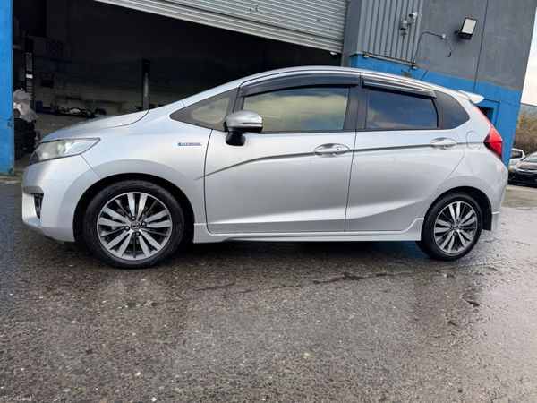 2014 Honda Fit  Hybrid Automatic 380795026