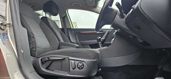 Volkswagen Passat 2013 380723596