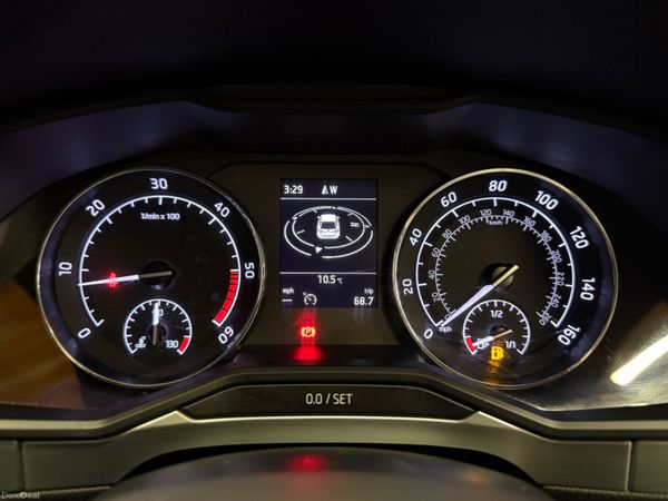 171 Skoda Superb 2Ltr TDi SE Exe Estate 380848280