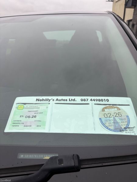 Toyota Avensis 2013 380855292