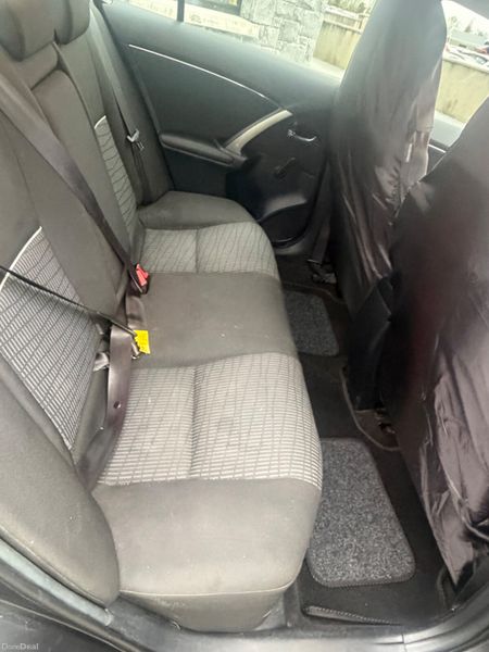 Toyota Avensis 2013 380855298