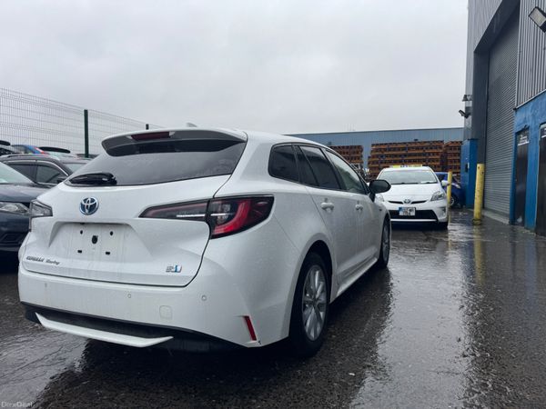 2020 Toyota corolla Hybrid Auto 380864558