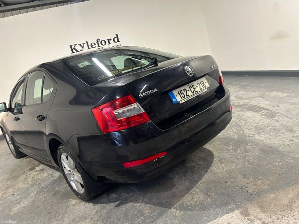 Skoda Octavia 2015 380875078